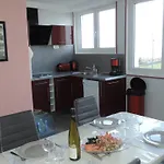 Esplanade Front De 109 1er Etage Lit Fait Wifi Taxe De Incluse