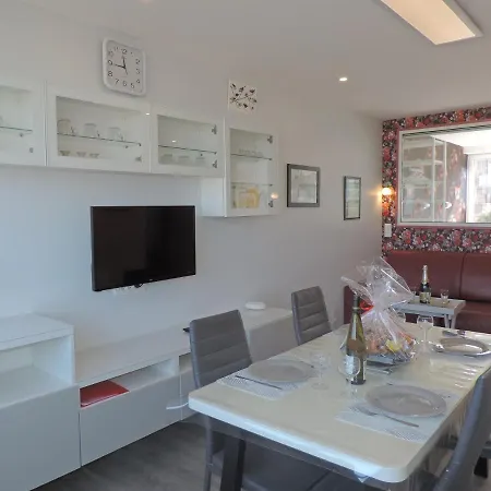 Esplanade Front De 109 1er Etage Lit Fait Wifi Taxe De Sejour Incluse Le Treport