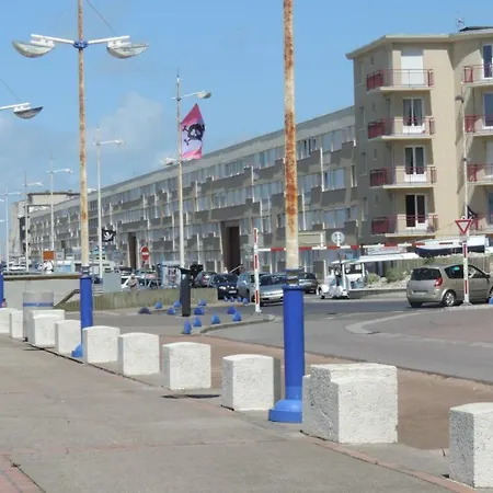 Esplanade Front De 109 1er Etage Lit Fait Wifi Taxe De Sejour Incluse Le Treport