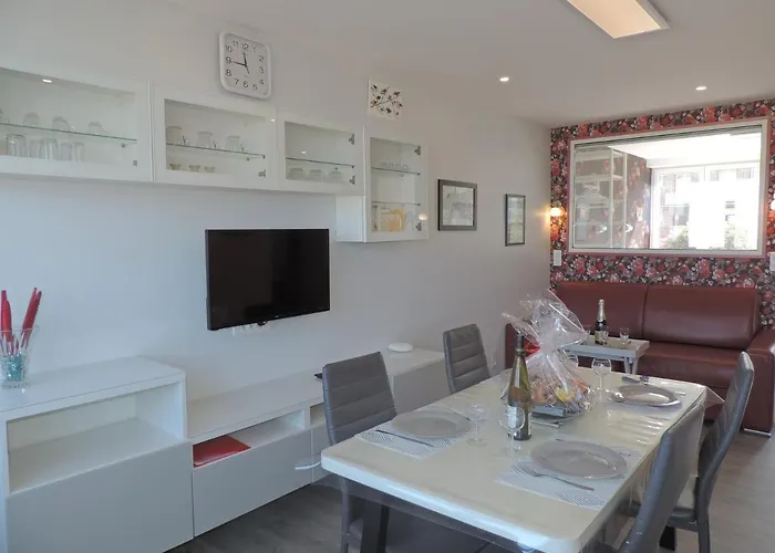 Esplanade Front De 109 1er Etage Lit Fait Wifi Taxe De Sejour Incluse Le Treport