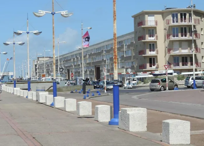 Esplanade Front De 109 1er Etage Lit Fait Wifi Taxe De Sejour Incluse Le Treport